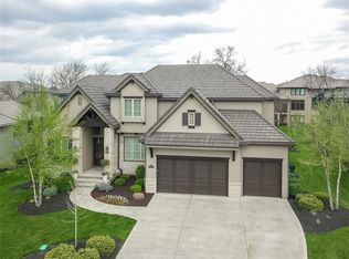 11410 W 164th Ter, Overland Park, KS 66062