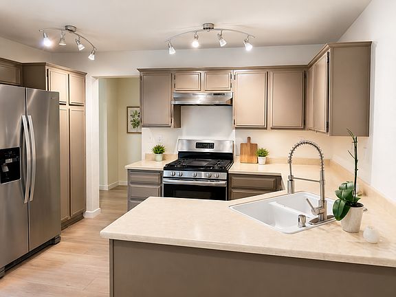 2nd image of 228 Touchstone Pl