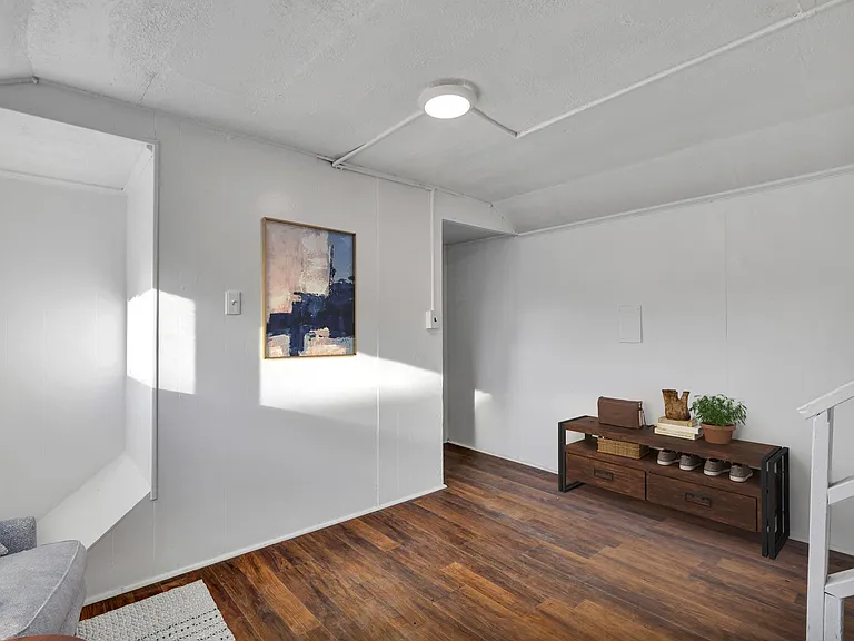416 W Saginaw St #1/2 — Photo 10
