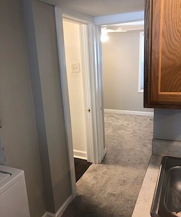4th image of 2132 W Barry Ave #1