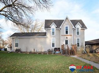 621 Arthur St Beatrice NE 68310 Zillow