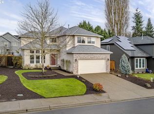 17949 NW Dustin Ln, Beaverton, OR 97006