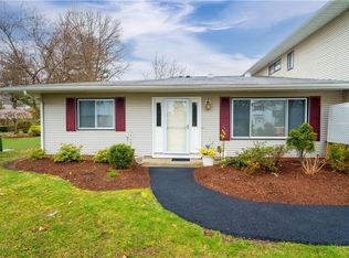 51 Fox Ridge Cres, Warwick, RI 02886