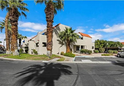 4360 Gannet Cir #21 Photo 1