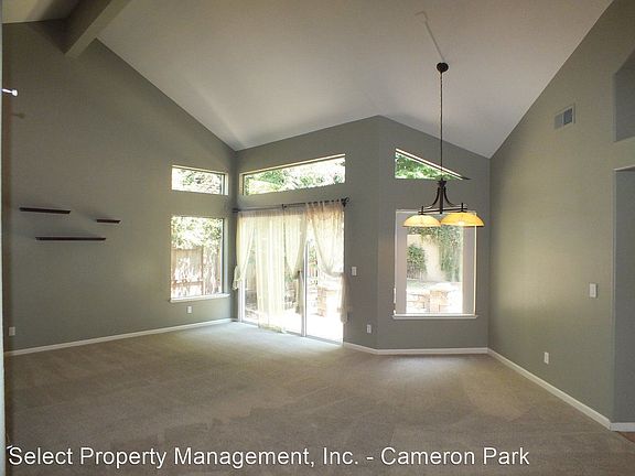 2nd image of 230 Silberhorn Dr