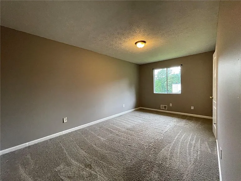 4554 Doral Dr SW — Photo 10