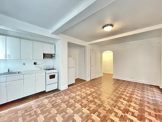 Rented by Nest Seekers International | media 3