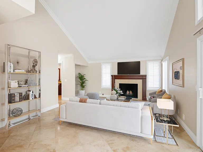 1117 Danielle Dr — Photo 3
