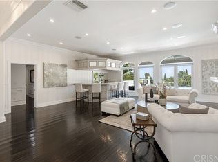 16461 Dorado Dr, Encino, CA 91436