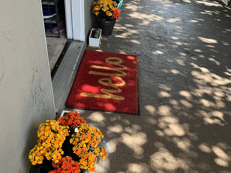 677 Iris Ave #27 — Photo 3