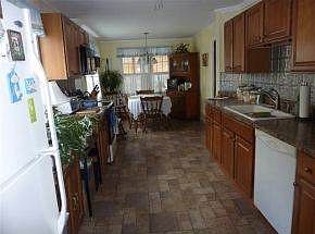 KItchen/Dining Area