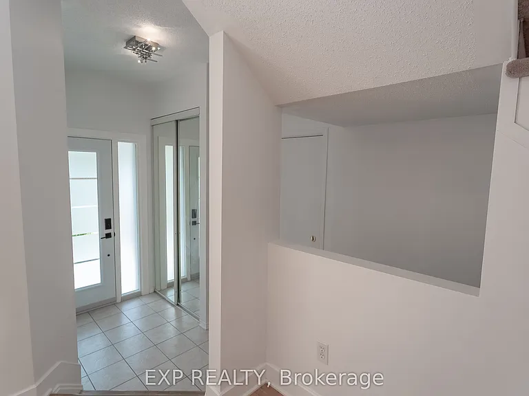 28 Chartwell Ave — Photo 8