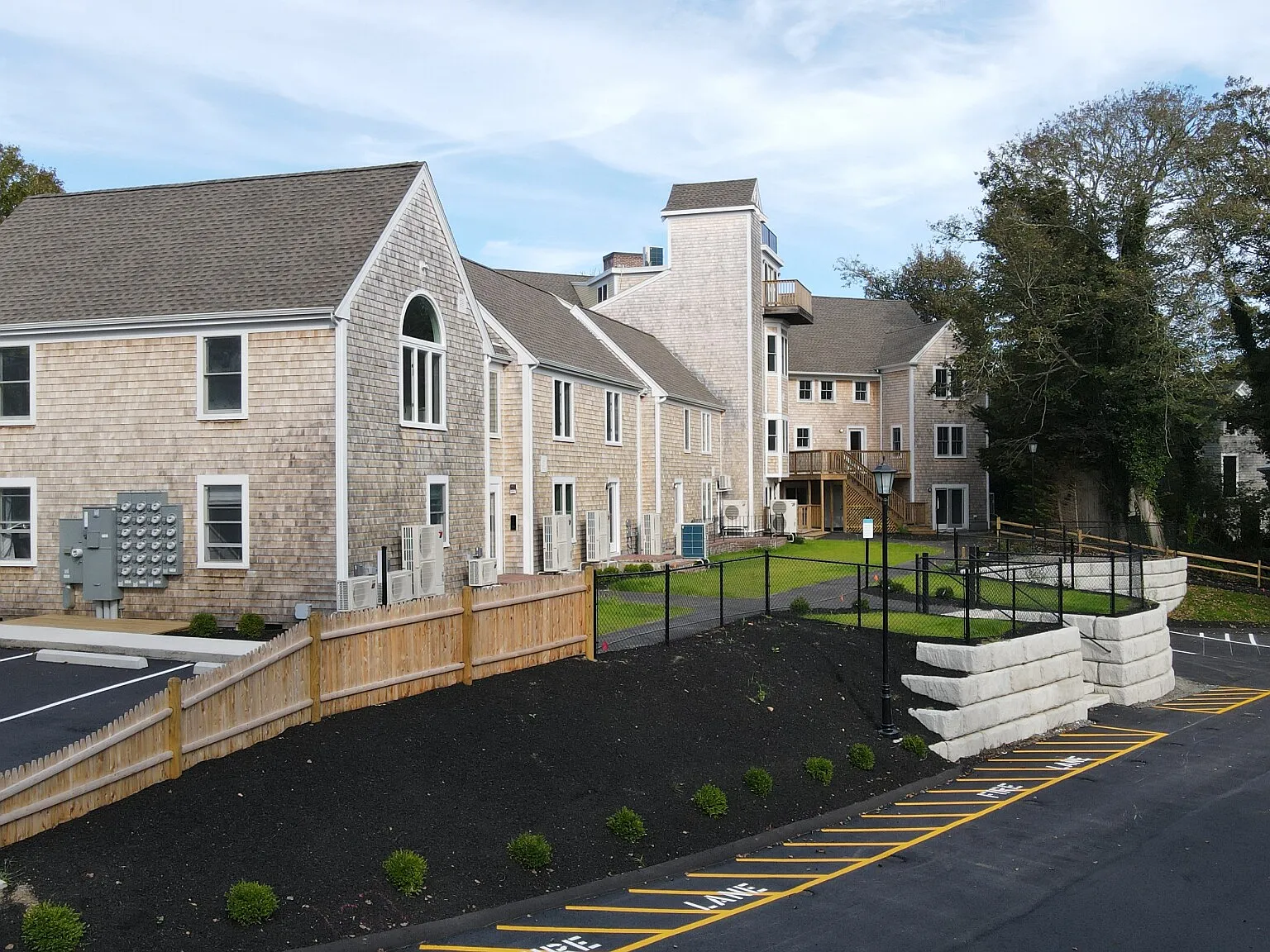 2 bed, 655 sqft, $2,250 — Photo 1