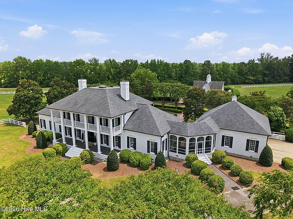 2nd image of 579 Lexington Drive