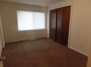 865 W Elm St, Decatur, IL 62522