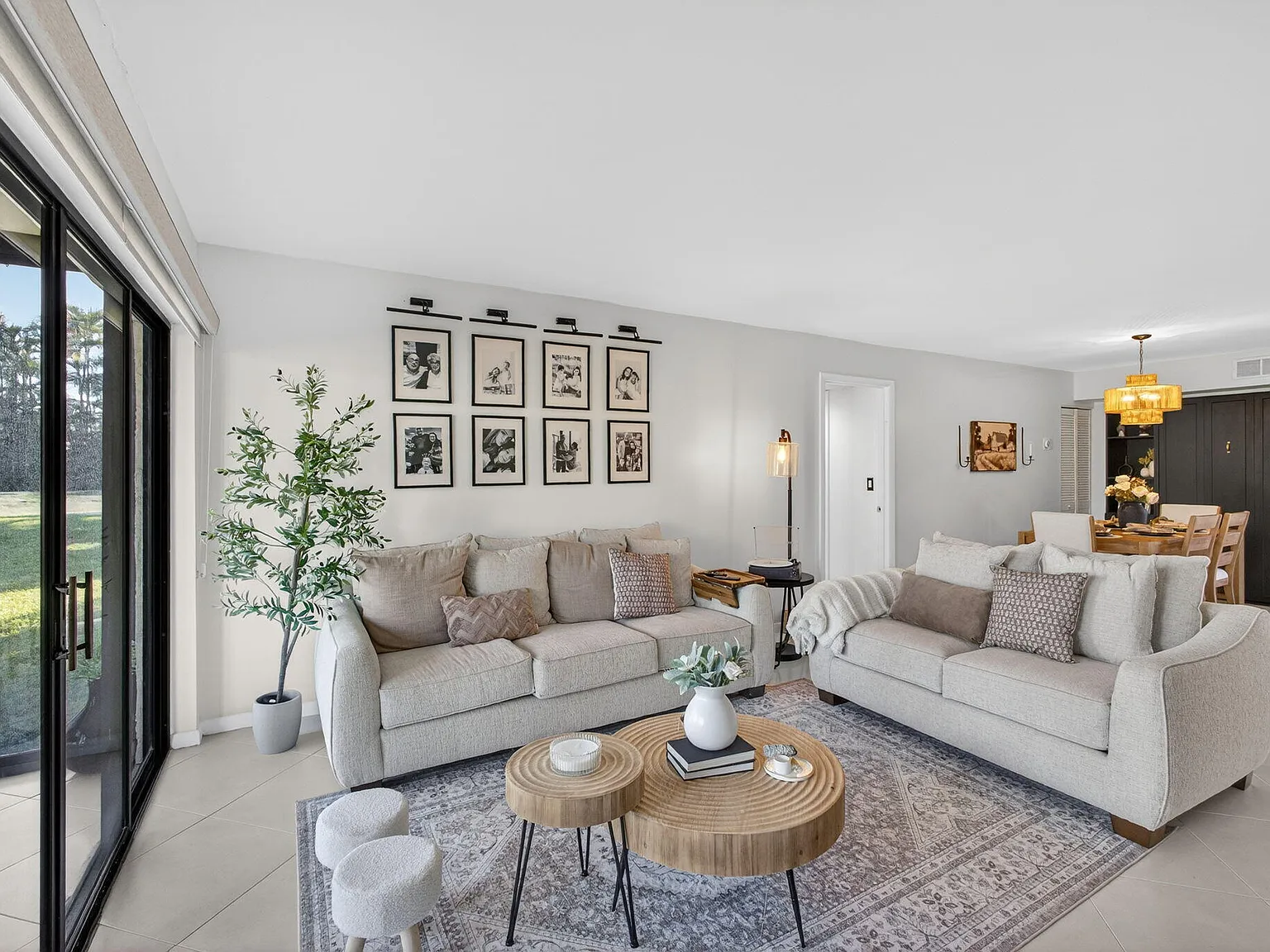 2 bed, 2.0 bath, 1196 sqft, $2,200 — Photo 4