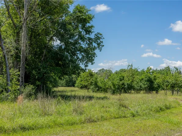 10649 Atakapan Trl, Bedias, TX 77831