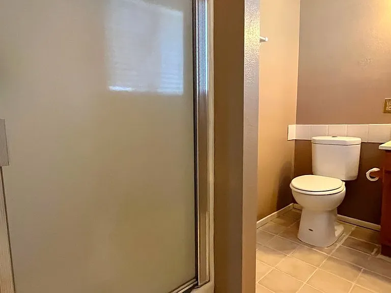 1602 James Ct — Photo 11