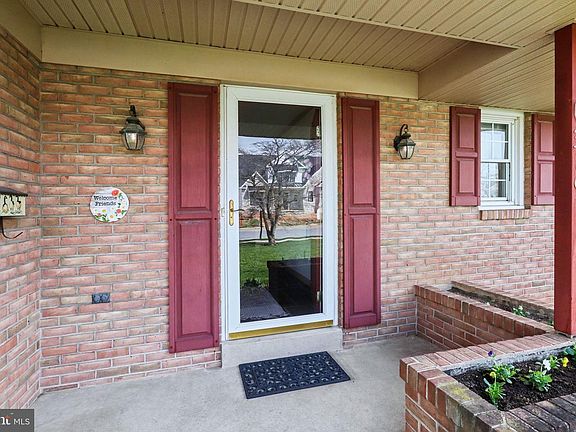 3rd image of 316 Cedar Ave