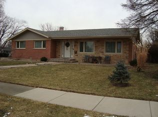 1509 N Fernandez Pl, Arlington Heights, IL 60004