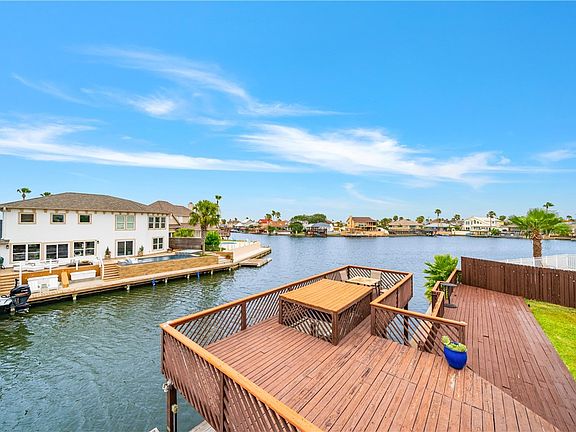 3rd image of 13805 Mizzen St