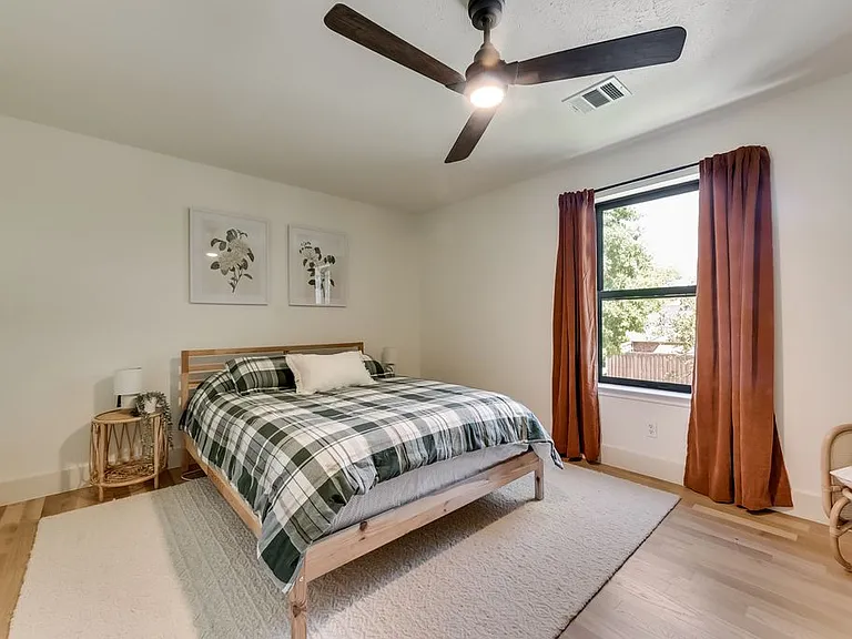 2216 Ridgecrest Trl — Photo 36