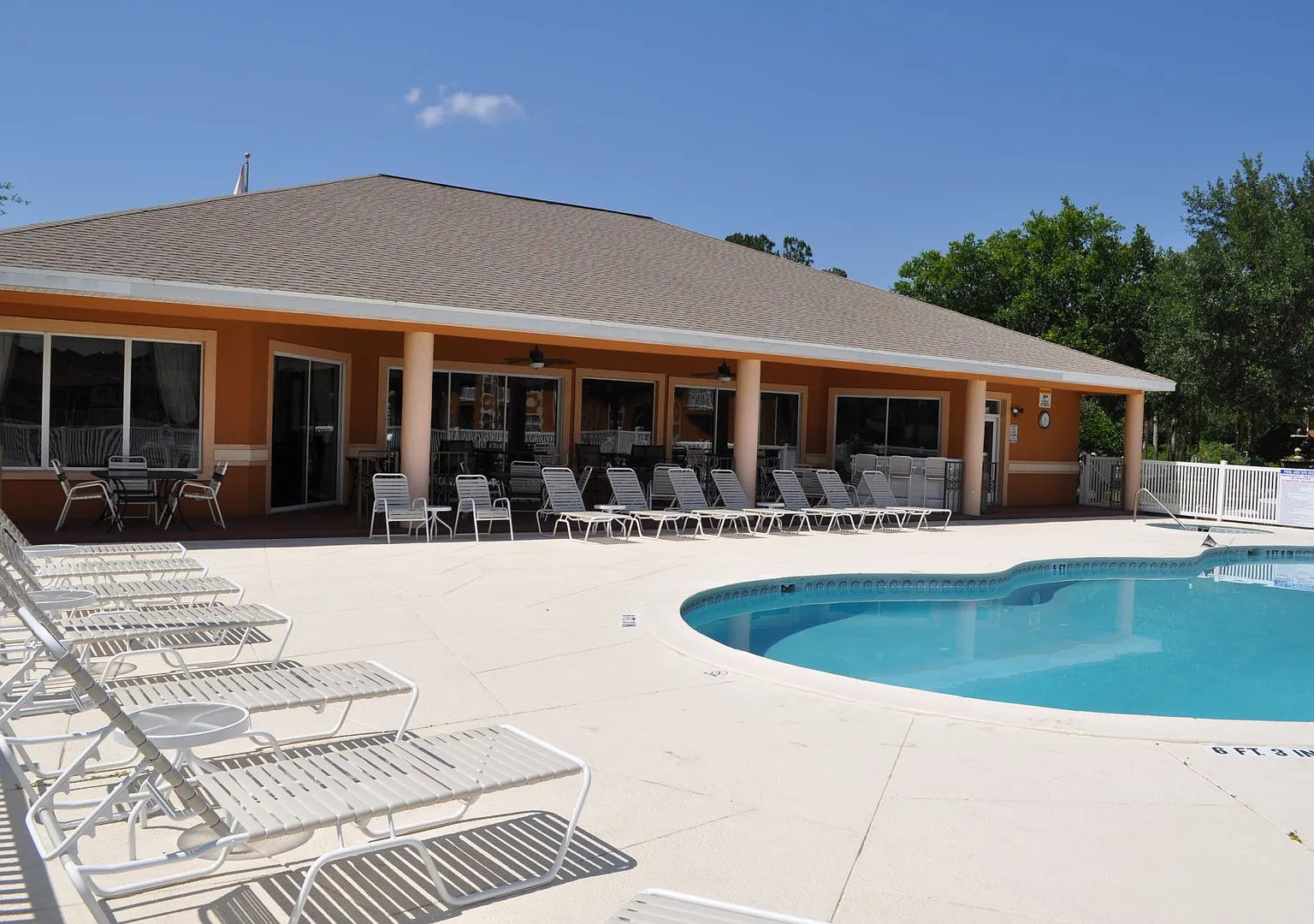 Palm Pointe Condo Availalbe NOW! — Photo 2