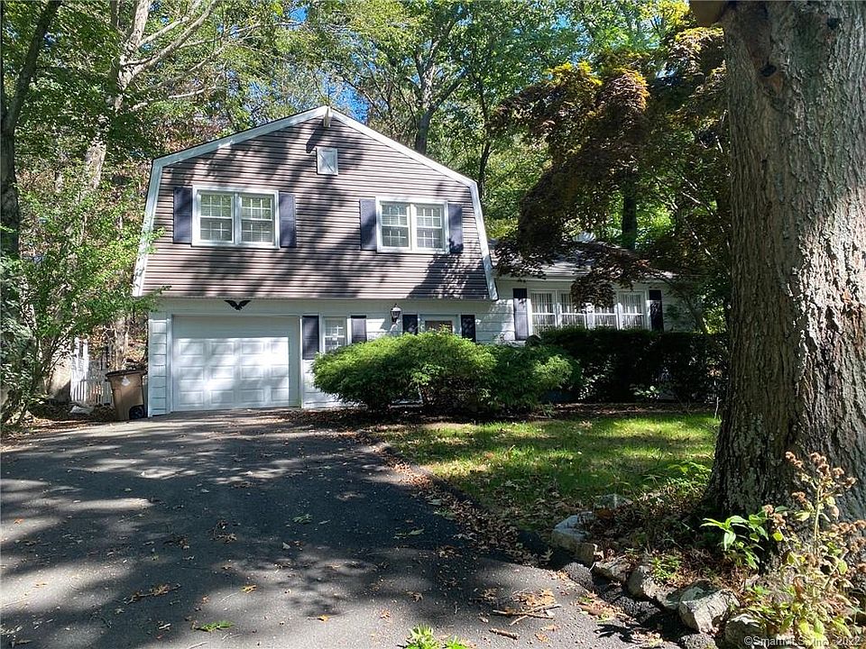 1st image of 23 Hidden Brook Dr