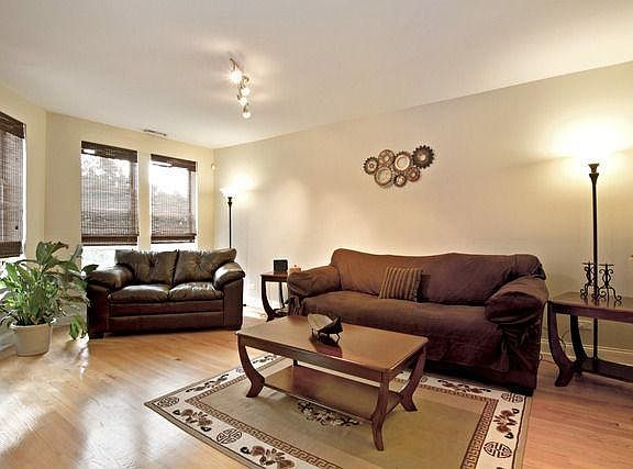 2nd image of 6424 S Woodlawn Ave APT 3