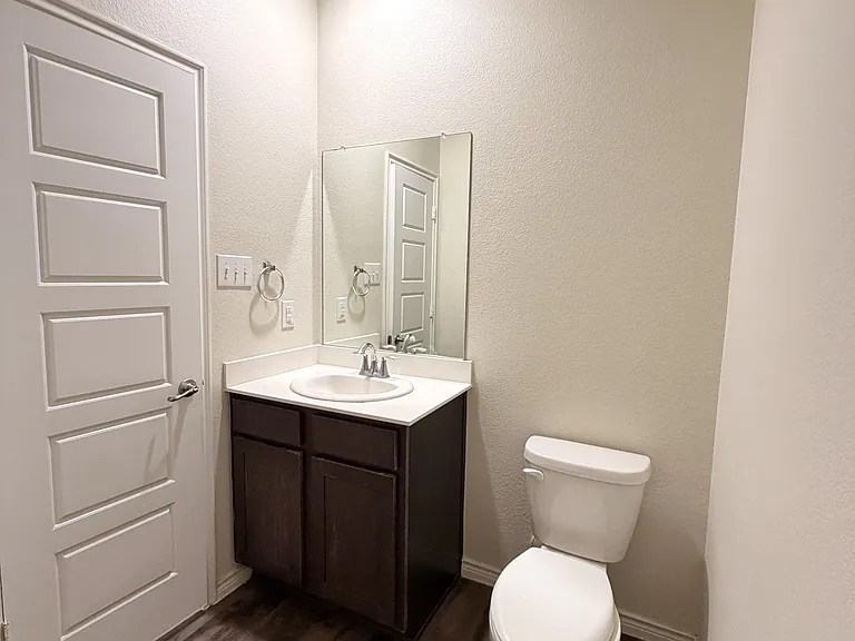 3413 Sabine Dr — Photo 29