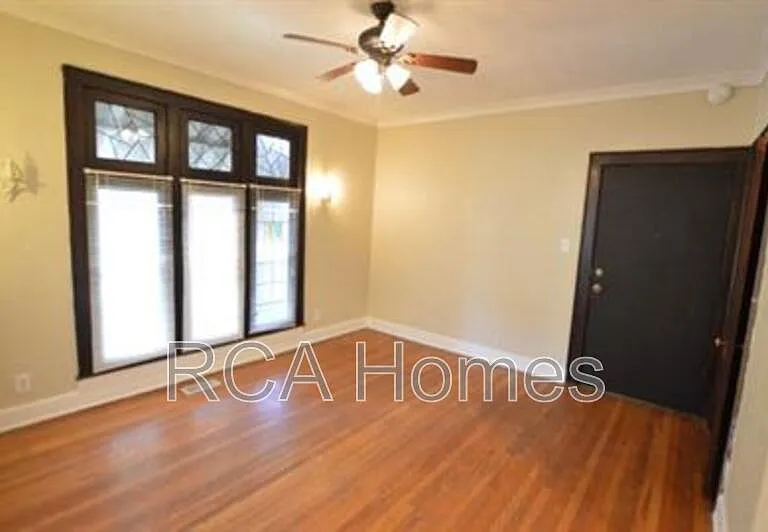 2527 Shelby St #6 — Photo 6