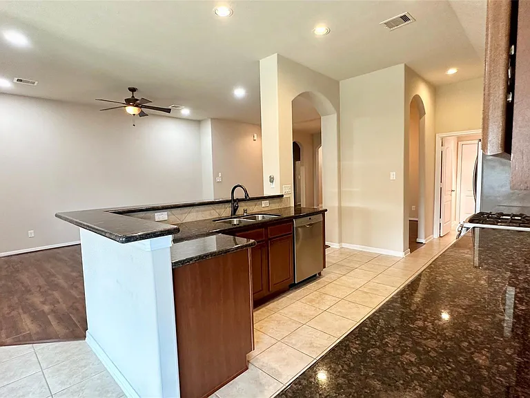 18903 Pinewood Point Ln — Photo 16