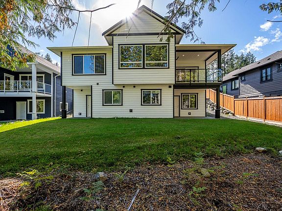2nd image of 3236 Klanawa Cres