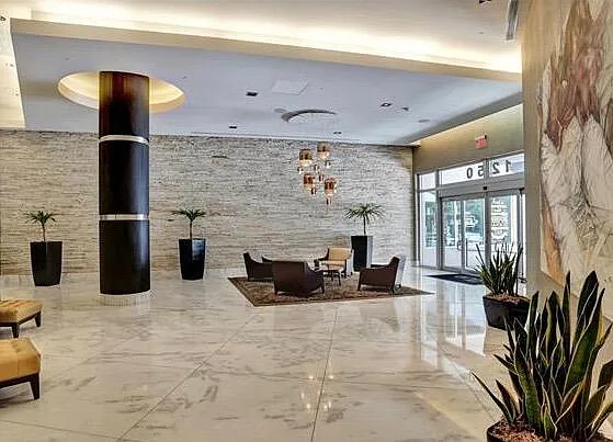 1 bed, 1.5 bath, 860 sqft, $2,800 — Photo 2