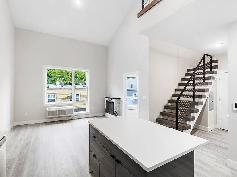 26 Grand St #302 — Photo 8