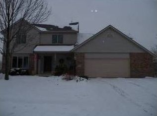 3717 Oakhurst Dr, Fort Wayne, IN 46815