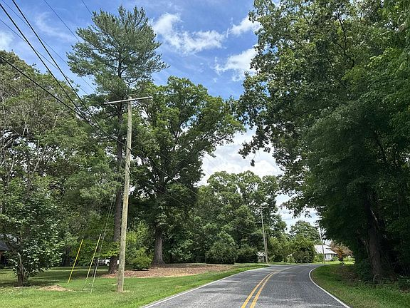 5th image of 511 Smith Rd