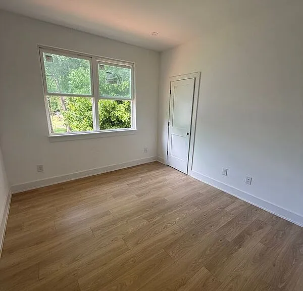 2706 Coronet Way — Photo 8