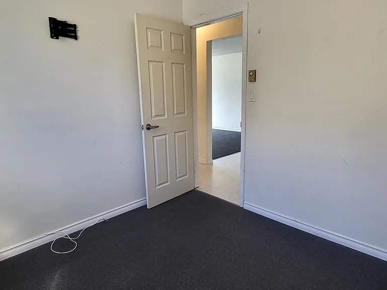 265 Macdonnell St #3 — Photo 12