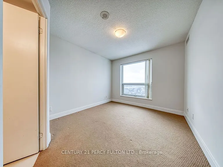 125 Village Green Sq #3105 — Photo 14