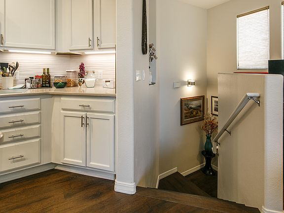 5th image of 601 Menaul Blvd NE Unit 1706