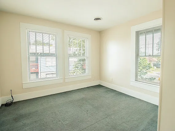 2711 Avenue E — Photo 10
