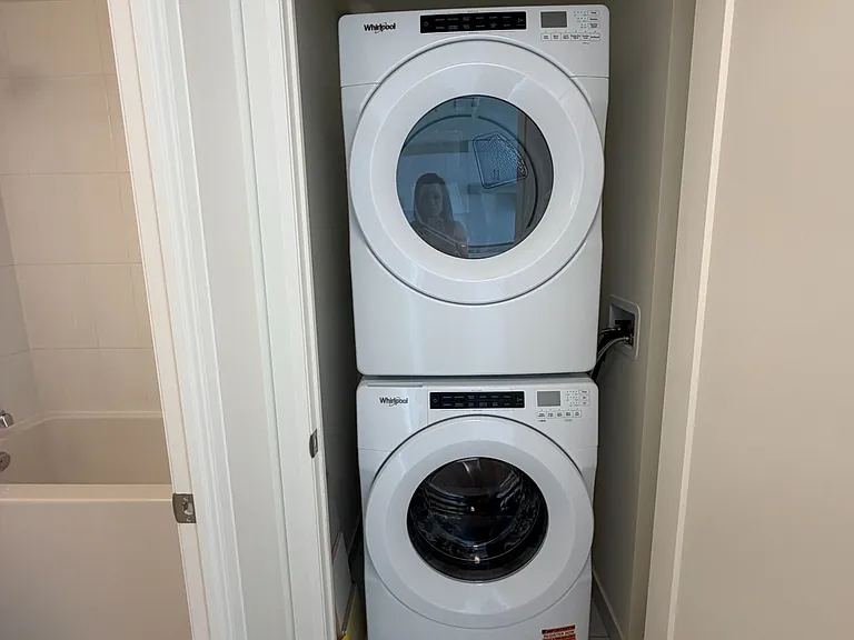 27 Korda Gate #1408 — Photo 17