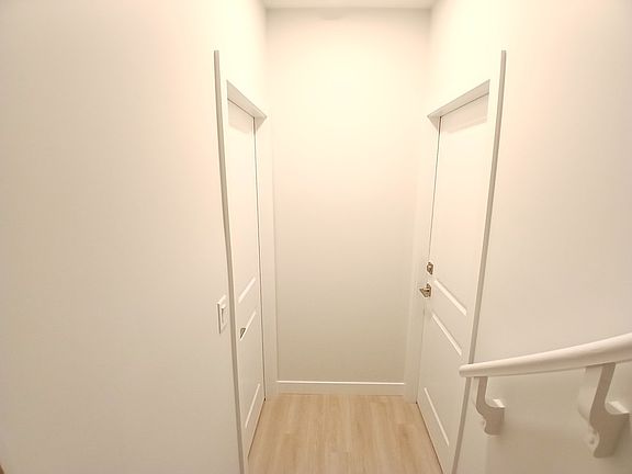 2nd image of 3479 Kulay Grn SW