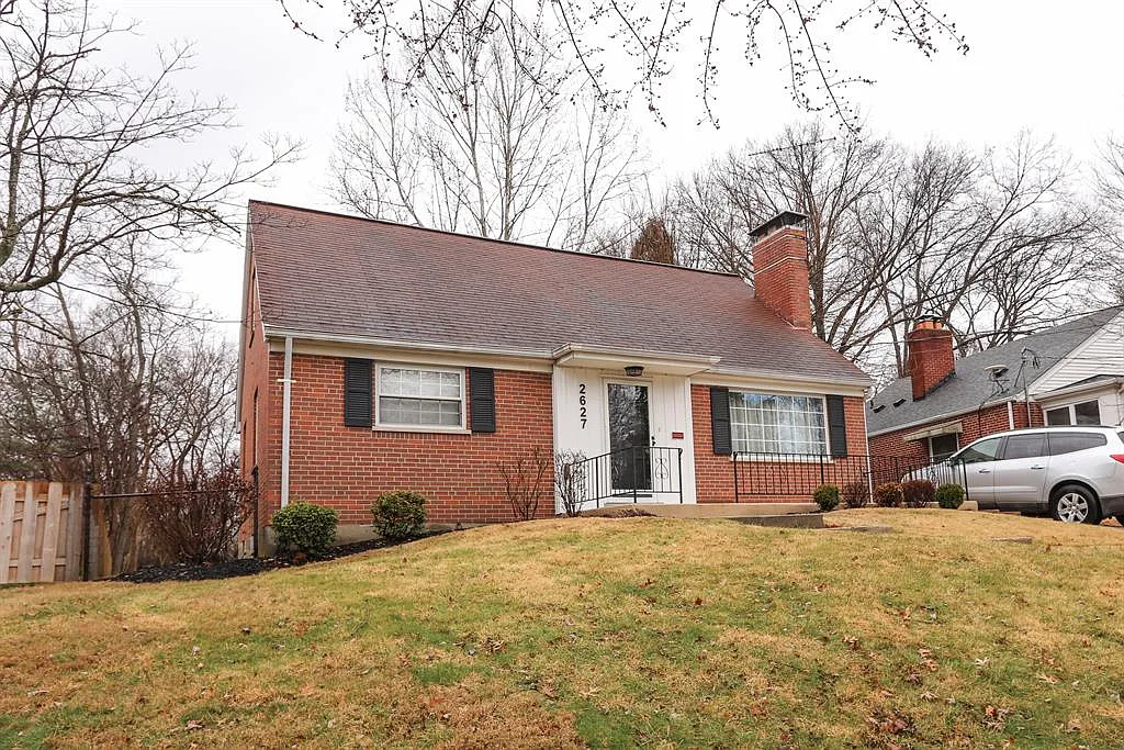 2627 Bonnie Dr photo 1