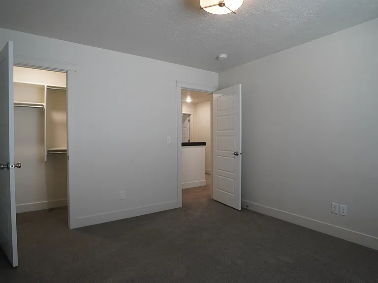3942 S 3450 W — Photo 12