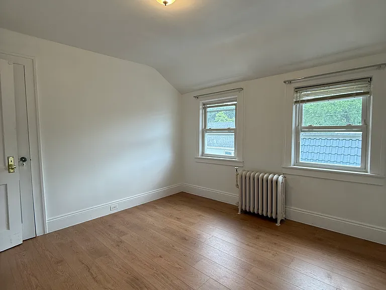 16219 Laburnum Ave #3 — Photo 19
