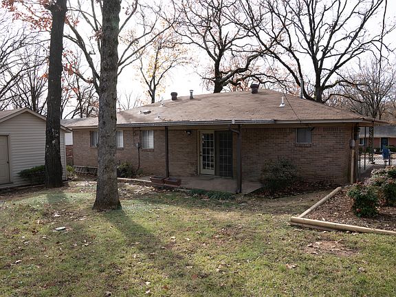 3rd image of 4824 Oaklawn Dr