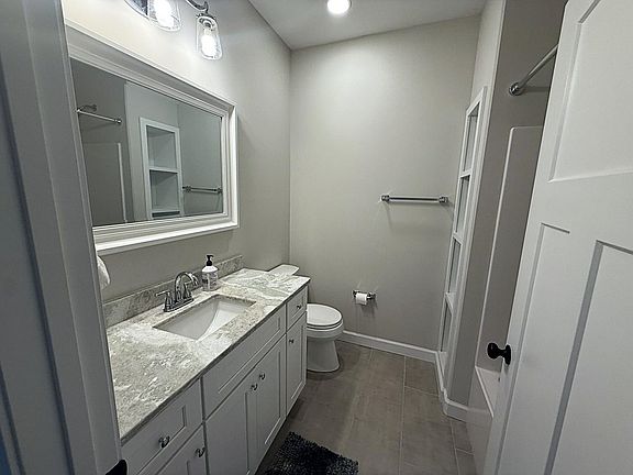 4th image of 1118 Cross Pointe Dr
