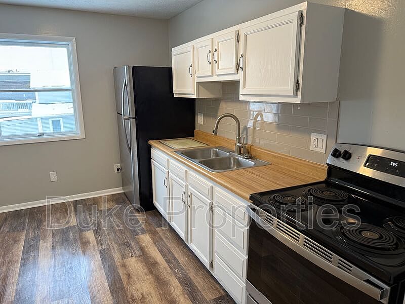 1st image of 70 Market St Unit 70